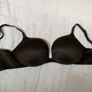 Victoria’s Secret Push-up Bra Plunge 32DD Black